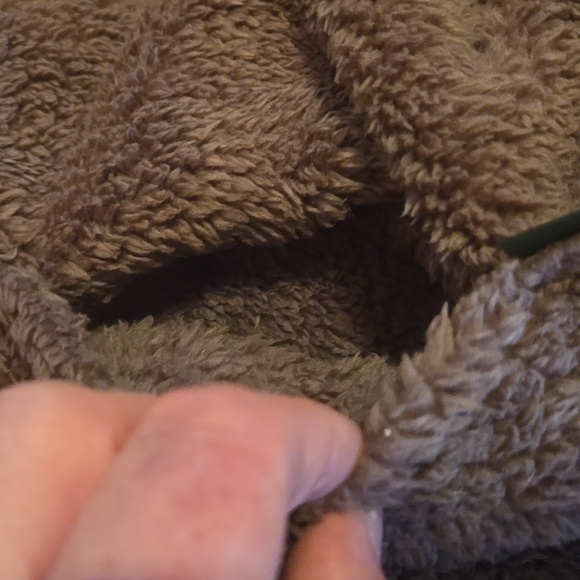 NWT Men’s Volcom "RUNTIME ERROR" made w/Faux Fur. Doe Brown and Black Colors. - Picture 3 of 15